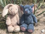 Mollis Hase Kuscheltier Baby (36cm groß) – Weiches Stofftier für Kinder & Babys – Kue – Bild 7